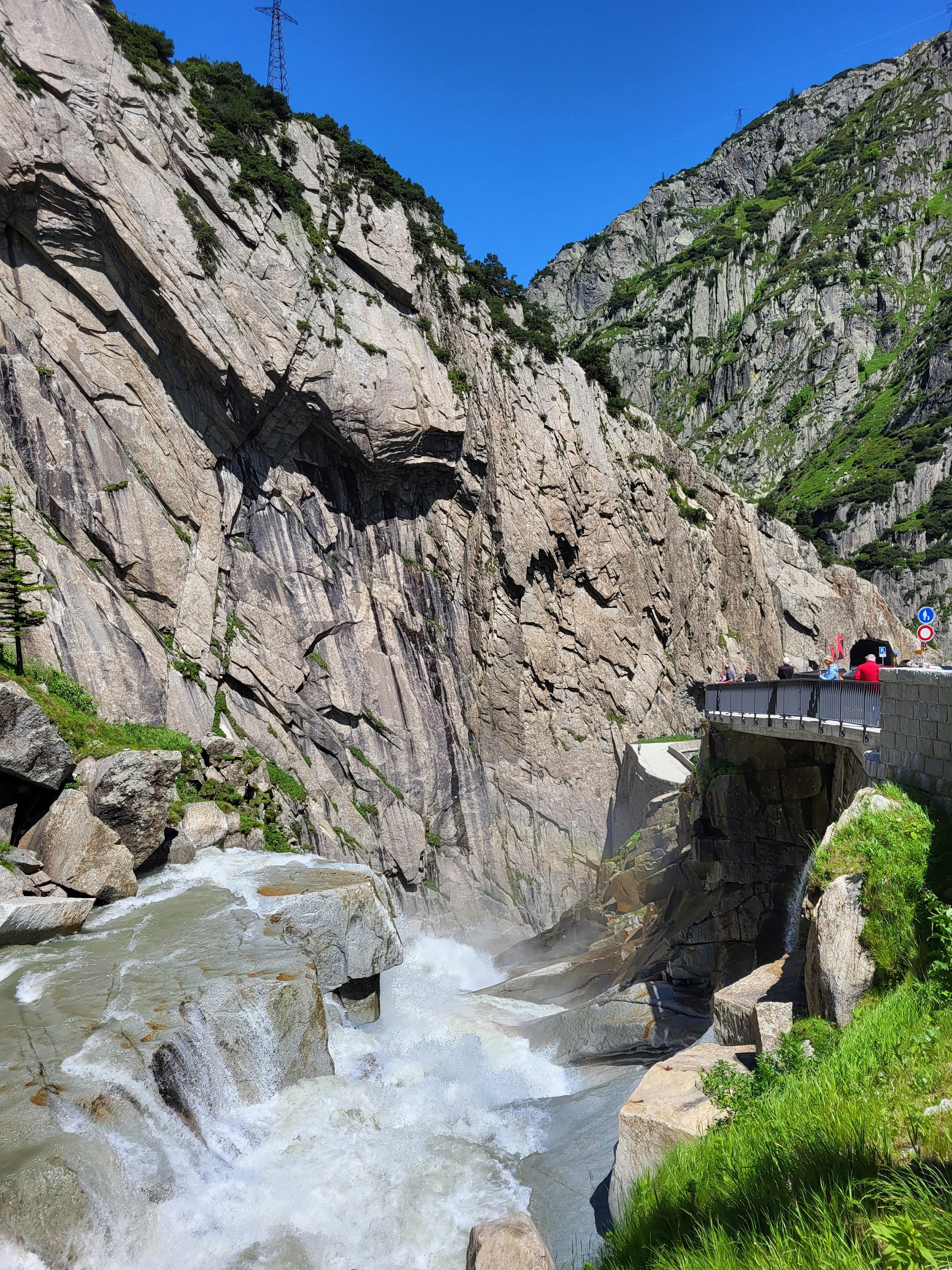 Devil's Bridge (Teufelsbrücke) - Schöllenen Gorge